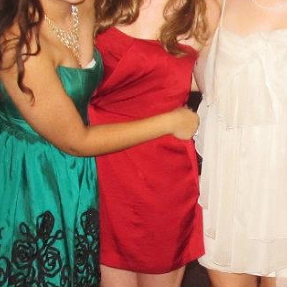 BCBag Sz 4 Red Cocktail Dress - Picture 3 of 3